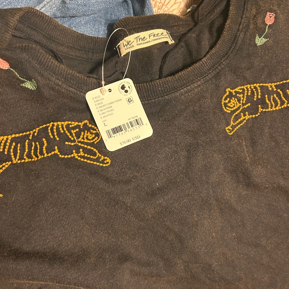 Free People charcoal Tee with Yellow Tiger Embroidery large